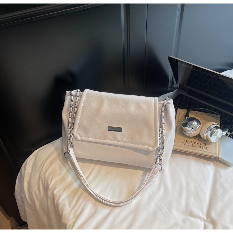Casual retro bag women's large capacity 2025 new fashion chain shoulder bag texture class commuter tote bag