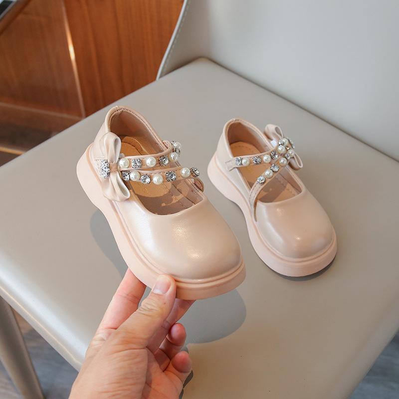 Autumn New Korean Version Pearl Bow Girls Comfortable Soft-soled Leather Shoes