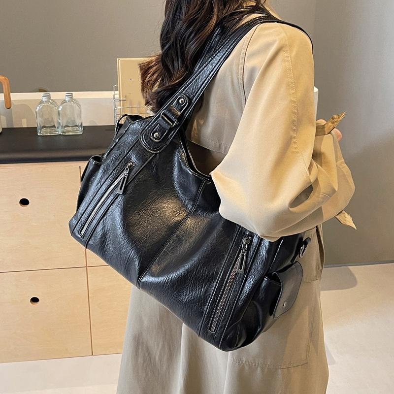 High Quality Women's Bag New Urban Trend Style Shoulder Bag Versatile Casual Large Capacity Commuter Zipper Handbag