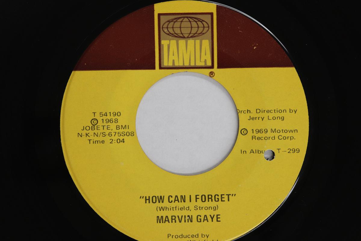 

7-дюймовая пластинка MARVIN GAYE - How Can I Forget / Gonna Give Her A T54190 Tamla 1969 US Соул/Фанк Б/У