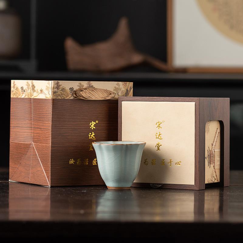 

Azure Ru kiln owner teacup master handmade light luxury business gifts for leading customers