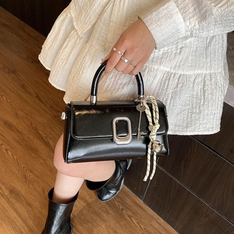 

Нишевая женская сумка кроссбоди Lock на весну 2025 - Универсальная, простая, маленькая квадратная сумка и сумка на плечо Without Pendant чёрный