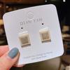 Stylish and simple square high-end stud earrings, women's geometric versatile temperament earrings, elegant and atmospheric earrings.
