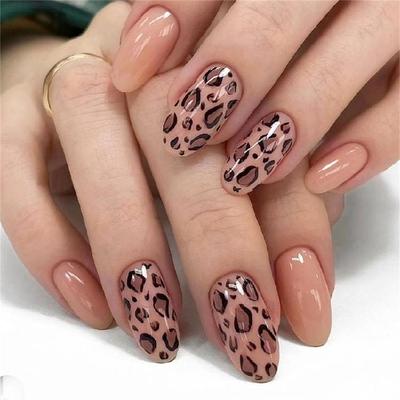 24 vnt. trumpi migdolo formos leopardiniai priklijuojami nagai, blizgūs dirbtiniai nagai, žiemos nagų dekoracijos, pilnos dangos, klijuojami nagai, lengva uždėti