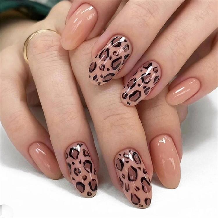 24Pcs Short Almond Leopard Press On Nail Glossy False Nail Winter Nail Decors Full Covers Stick on Nail Easy To Apply