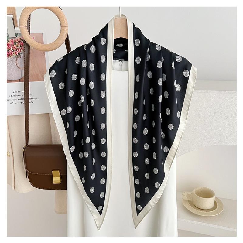 Classic Polka Dot Triangle Scarf Women Spring Summer Versatile Decorative Fashion Scarf