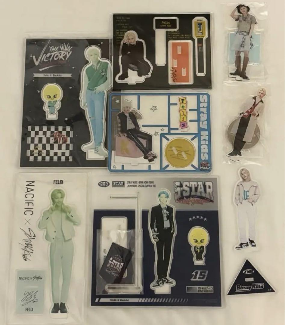 

[Б/У] straykids ФЕЛИКС Набор акриловых стендов