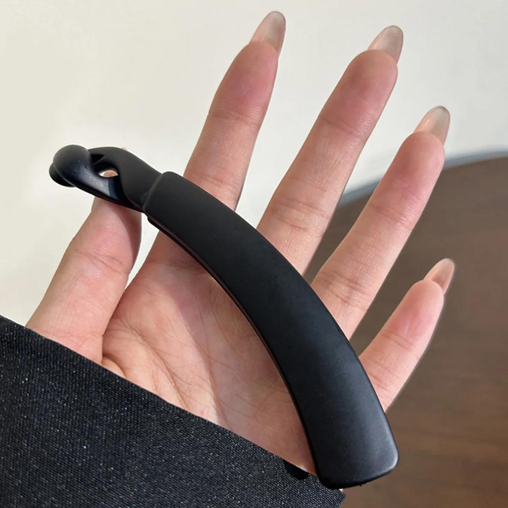 New Korean Simple Banana Grab Clip for Women Fashion Temperament Anti Slip Large Vertical Clip Girl Geometric Hair Accessories