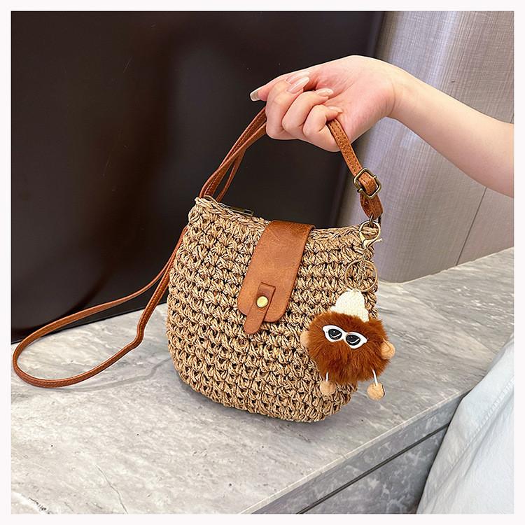 Ielgy Woven Straw Bag Niche Design Fashion Seaside Beach Mobile Phone Bag Shoulder Crossbody Female Bag