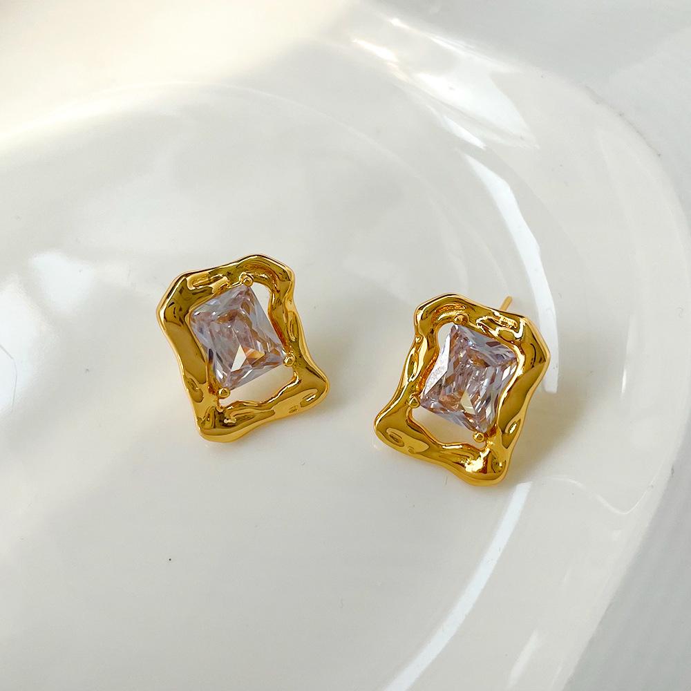 

2023 New Irregular Bling Square Crystal Zircon Stud Earrings For Women Vintage Trend Quality Luxury Jewelry Party Gifts