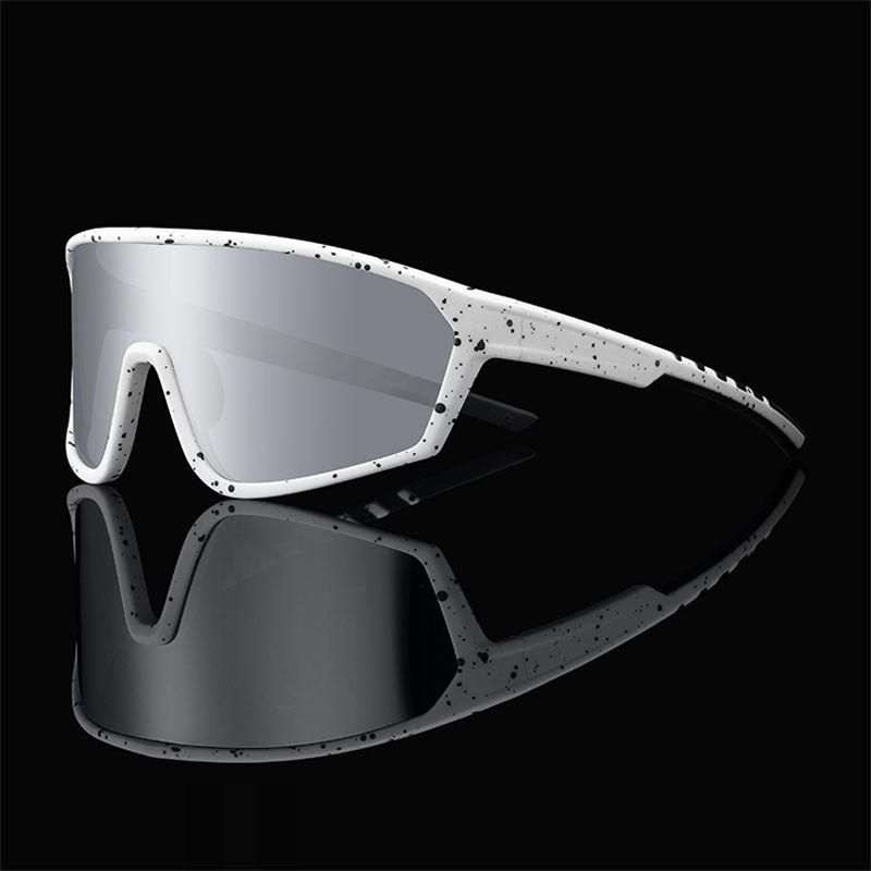 AORON PC Frame Photochromic Polarized Sunglasses for Men Women Outdoor Sports Driving Fishing Glasses Anti Glare Cycling Skiing Goggles