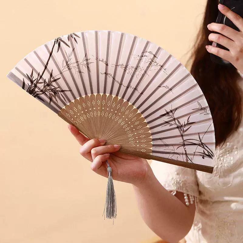 Fan for Men with a Domineering Style, Traditional Chinese Style Folding Fan with Jade-Like Black Bamboo Wood, Portable for Summer, Suitable for Dance