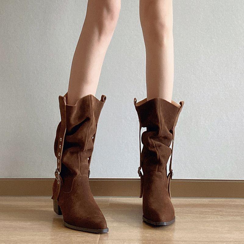 

2025 новые женские ковбойские сапоги в западном стиле, ретро, плиссированные, с напуском, остроносые, с пряжкой на ремне, толстый каблук, средняя высота голенища, рыцарские сапоги 40