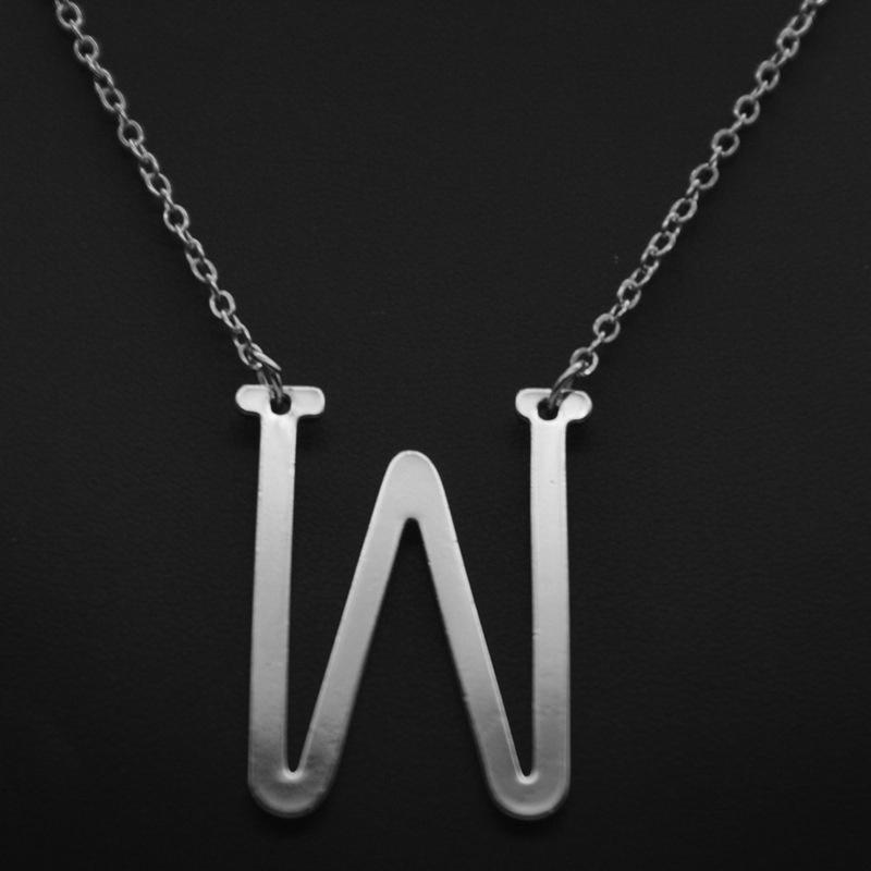 Kvinne 26 engelske bokstaver Ornament Ripple Chain Personlig brevkjede