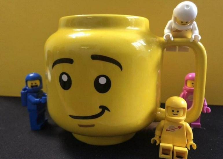Creative Personality Cute Expression Ceramic Mug | Little Figure Head with a Smiling Face | Unique Gift Cup for Drinking Water.
