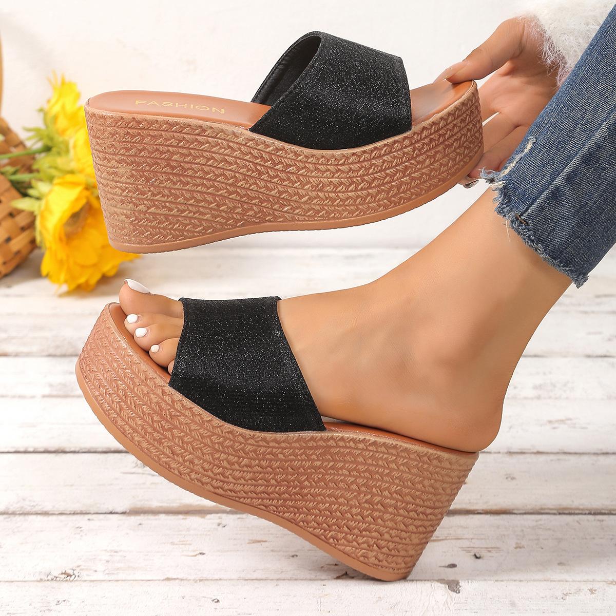 

2024 summer new women s shoes muffin thick-soled women s cool slippers one word casual height increase outer wear sandals fashion 43 чорний