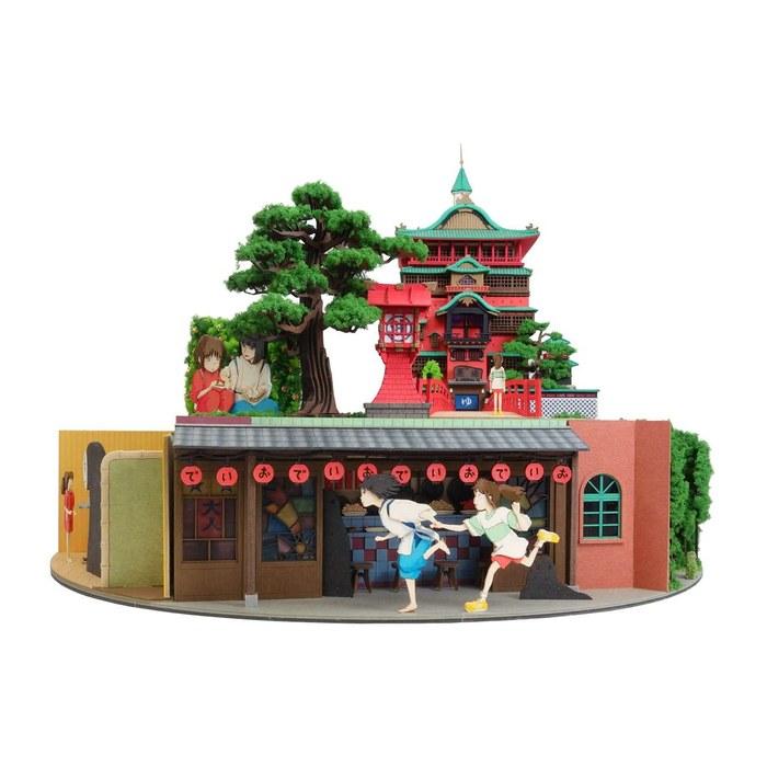 Sankei Studio Ghibli Series Spirited Away Diorama Papercraft MP07-42 (Red, Green, Brown). One Size.