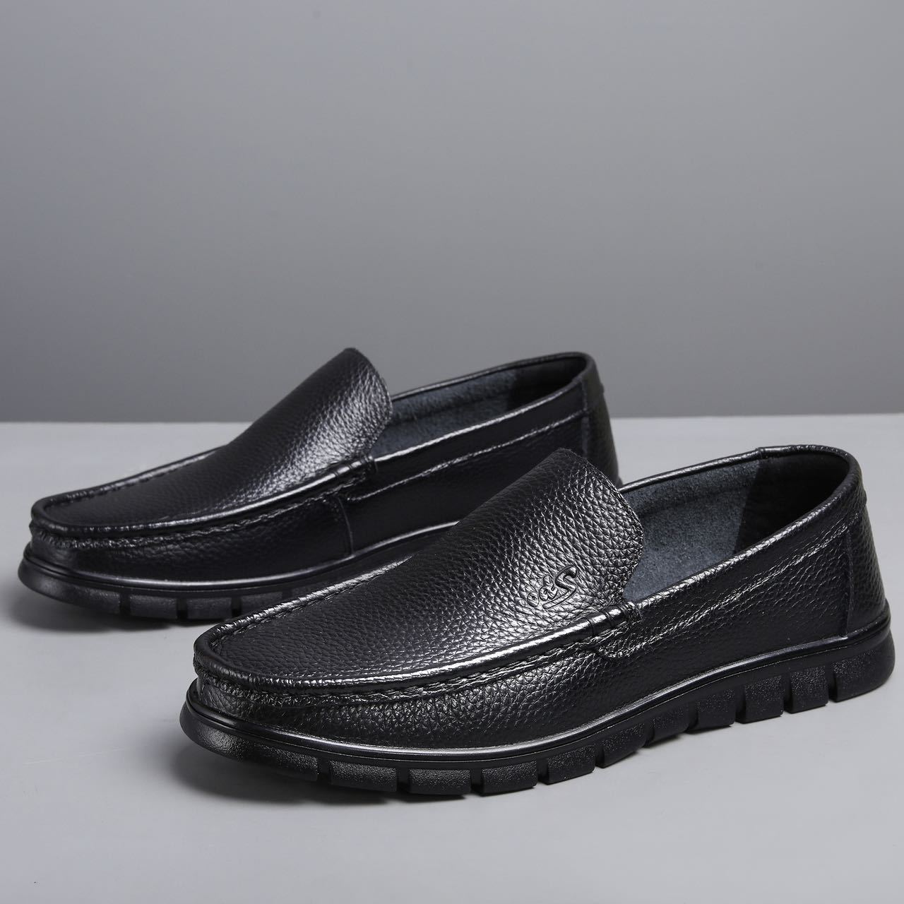 

Универсальная мужская деловая обувь 2025 весна и лето новая износостойкая мягкая первый слой коровьей кожи для поездок на работу деловая обувь для папы удобная 44