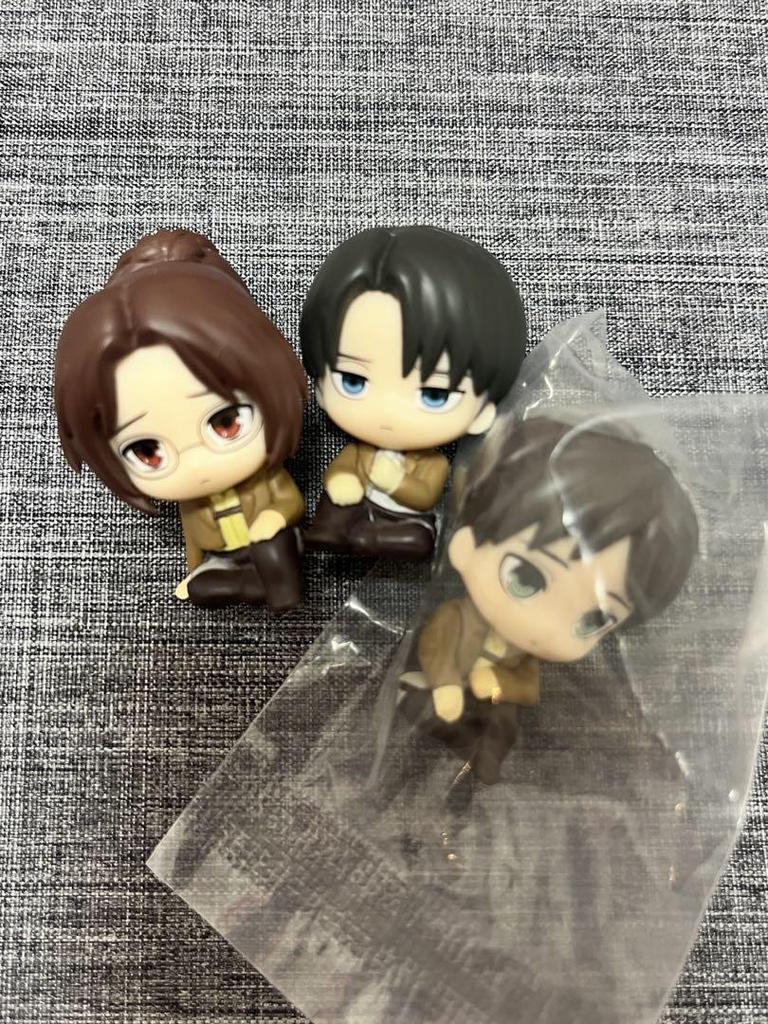 [USED] Attack On Titan: Waiting Eren, Levi, and Hange