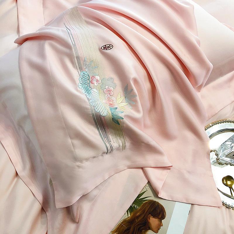 Four-piece Set of Pure Cotton Bedding, Embroidered Skin-friendly and Breathable Quilt Cover, Bed Sheet Quilt Pillowcase Set