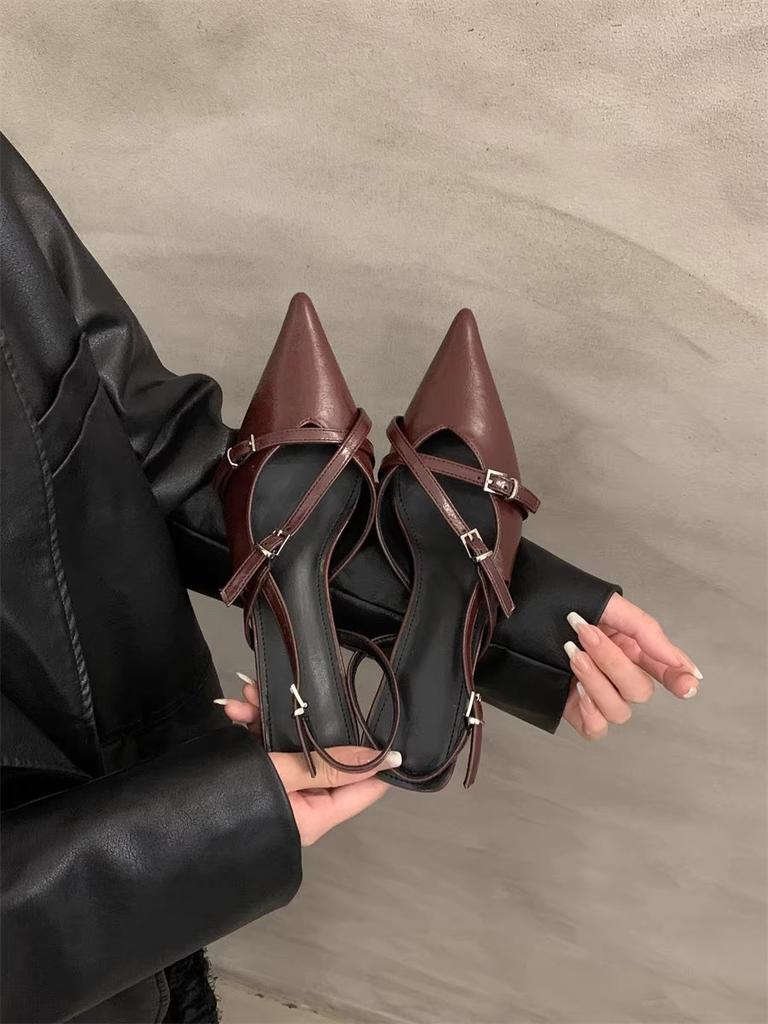 High heels women's spring and summer 2025 new retro pointed heel belt buckle bag head single shoes with skirt sandals