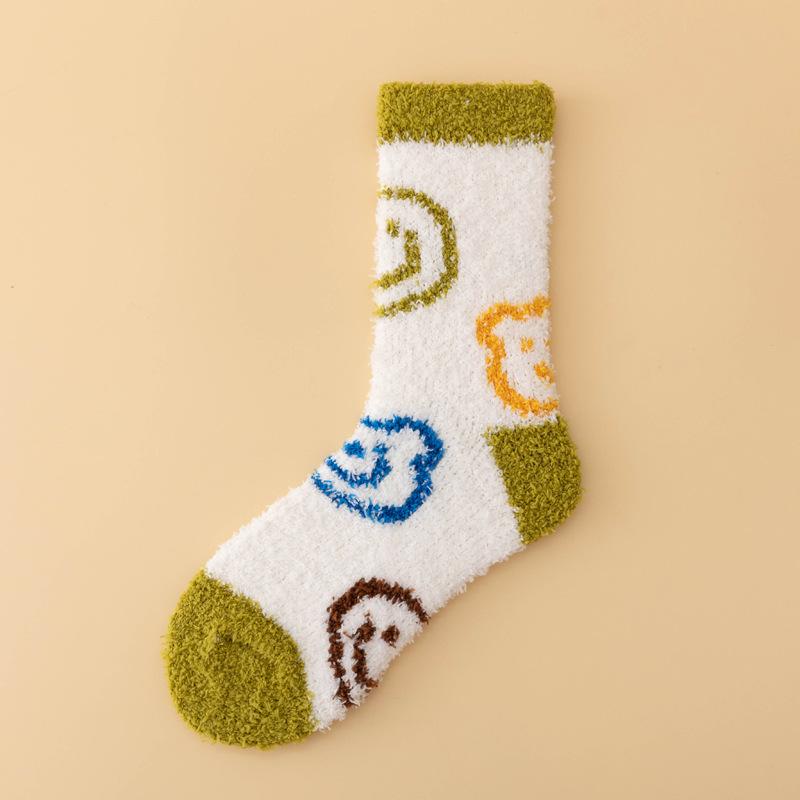 

5/10 Pairs Comfortable Casual Coral Fleece Mid Calf Socks Autumn Winter Fleece Lined Thickened Warm Floor Socks Cute Smile Sleep Socks 5 Pairs