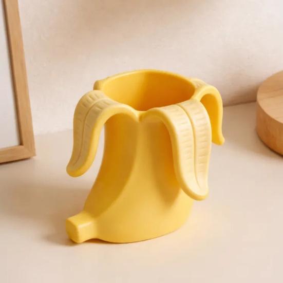 3D Printed Banana Shaped Pen Holder Compact Desk Organizer Storage Decoration for Brushes Stationery Beauty Tools