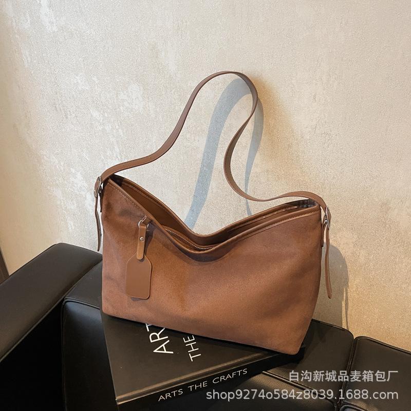 

This year s popular fashion big bag women s 2025 new temperament versatile underarm bag large capacity messenger tote bag