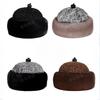 Chapéus e gorros – Bonés e boinas