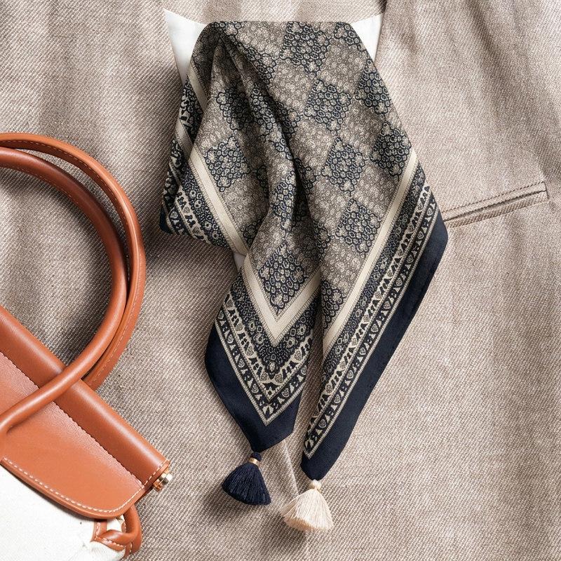 Retro literary and artistic lace cotton and linen small square scarf silk scarf women's spring, autumn and winter small scarf spring and autumn velvet