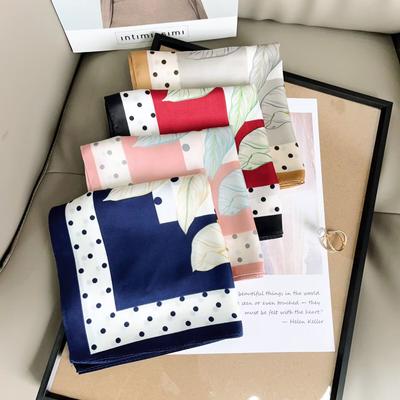 Luxuriöser quadratischer Seidenschal für Damen Hijab Haarband Halstuch Damen Satin Schal Band Stirnband Mode Wickeltücher Bandana