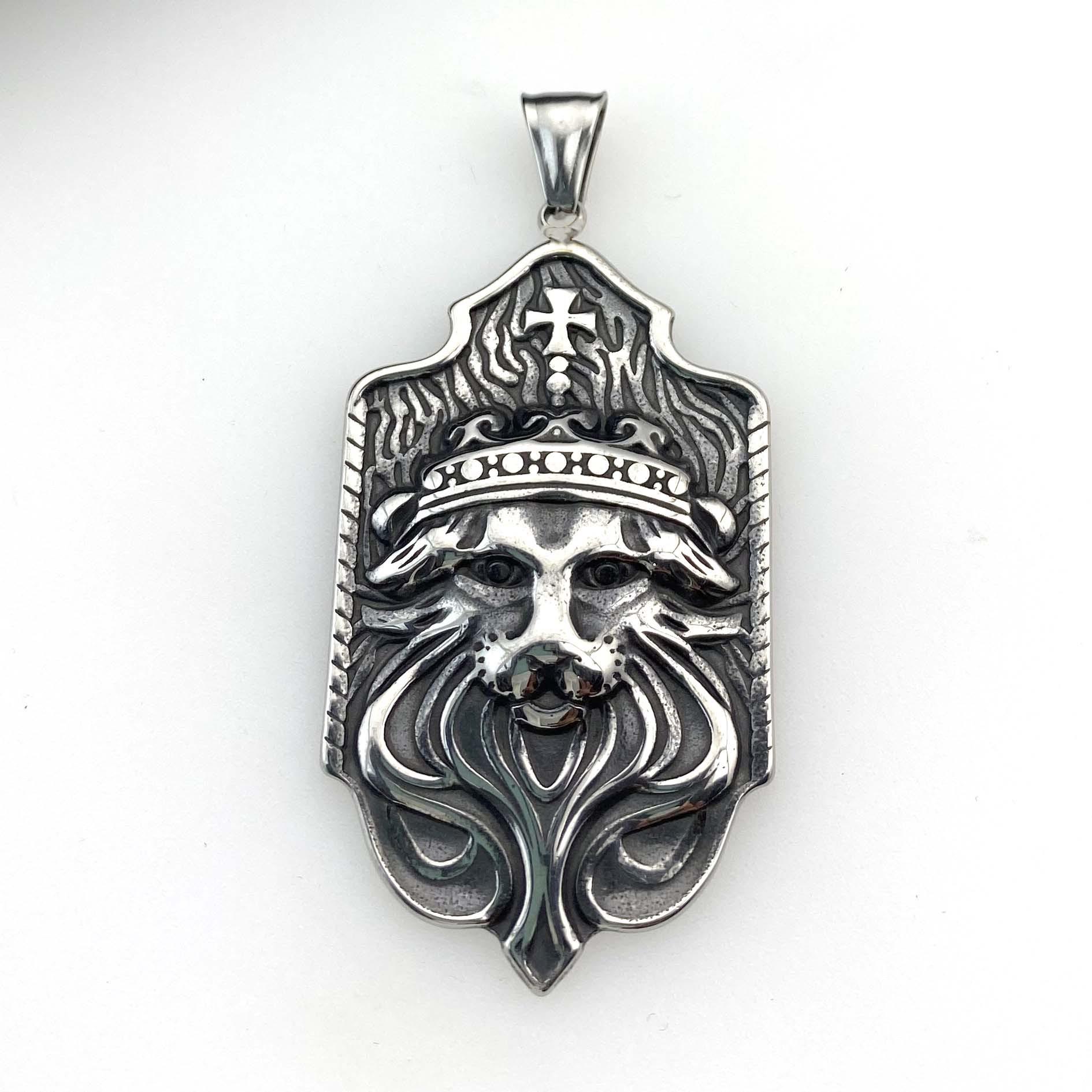 

Персонализированный старый властный лев король нержавеющая сталь кулон ретро любовь титан сталь свитер цепи аксессуары