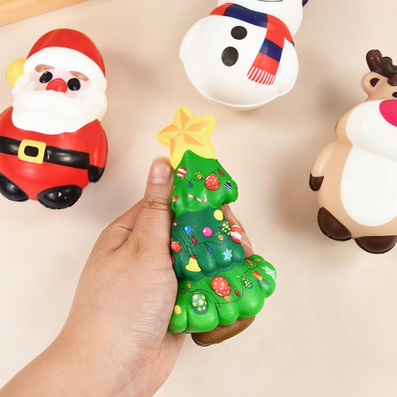 4pcs Christmas Anti-Stress Relief Toy Santa Claus Xmas Tree Squeeze Bounce Toy Kids New Year Gift Christmas Party Decor