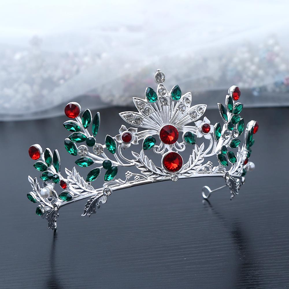 1 Stück Weihnachten Thema Vintage Haarkrone Edelsteine Filigranes Blumendesign Perfekt für Feiertagspartys Hochzeiten Cosplay Eleganz