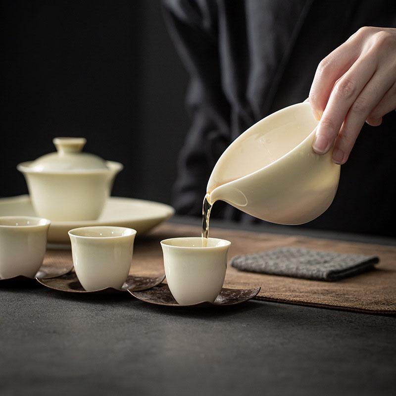 Grass and wood gray glaze fair cup Kung Fu tea set Japanese ceramic tea sea retro tea divider
