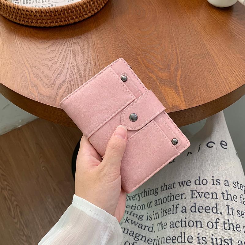 

Короткий женский кошелек, маленький и свежий, скидка 20%, складной + зажим, высококачественный кошелек-портмоне светло-розовый