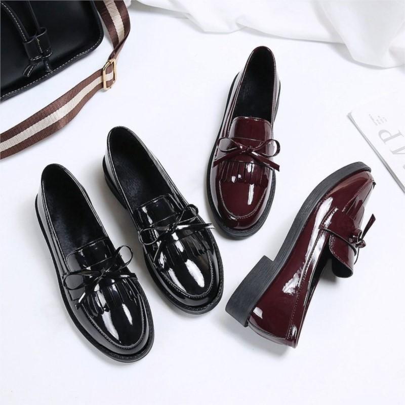 Scarpe basse chunky da donna primavera autunno nuove scarpe da donna scarpe in pelle con fiocco mocassini con frange studenteschi donna Inghilterra C400