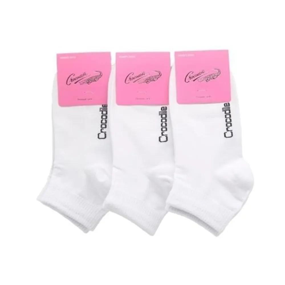 3 Pairs of White Crocodile Women s Plain Ankle Socks