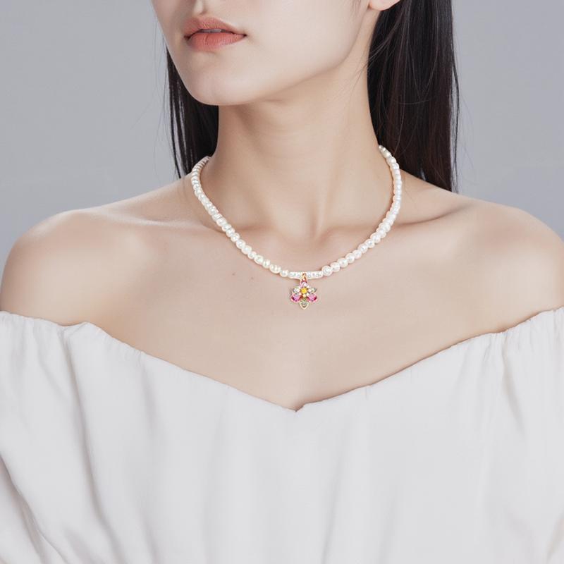 Swarovski Idyllia Flower-embellished Crystal Necklace for Men and Women, Couple Version, Pink 5725739