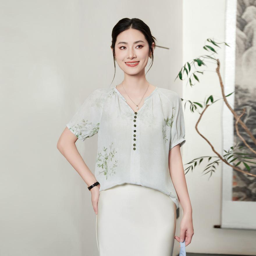 

Summer new fashion printed mulberry silk top elegant V-neck silk shirt women M світло-зелений колір