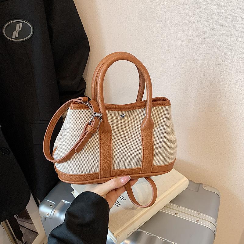 2025 Popular Niche Design Texture Handbag New Large-capacity Fashion Commuter Contrasting Color Tote Bag Women