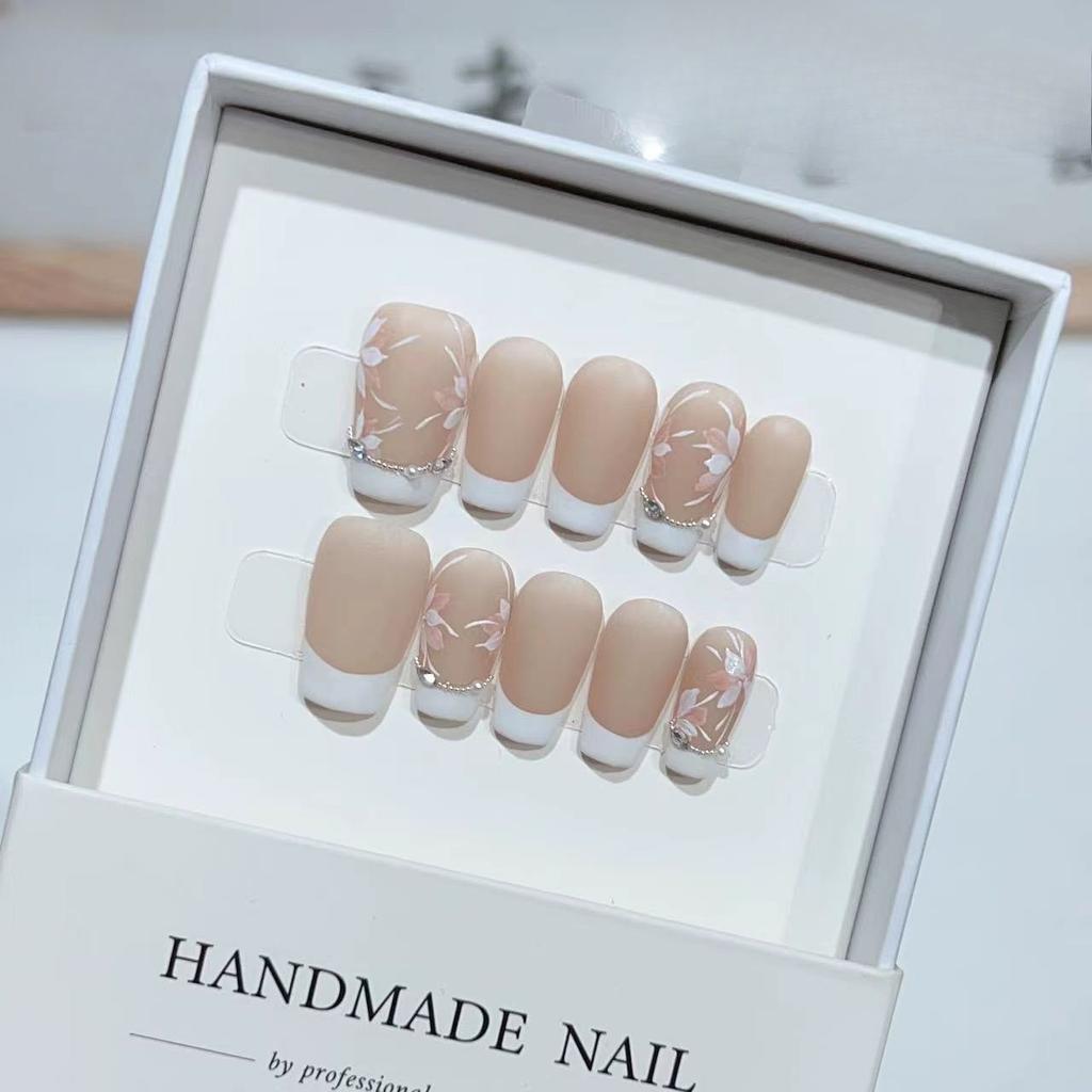 Stil Toamnă și Iarnă Purtător Francez High-end Culoare Nud Atmosferă Artă de Unghii Mată Pictată Manual Flori Mici Mărgele de Oțel Diamant Spart Unghie Falsă