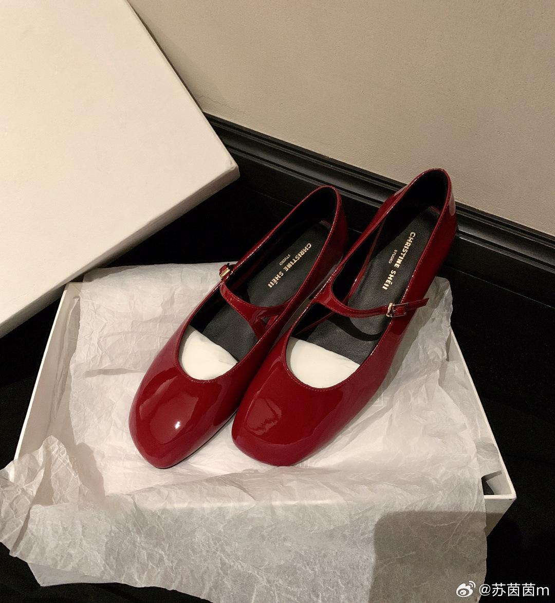 

Мода 2024 Весна Лето Новые женские туфли на плоской подошве Модные простые элегантные офисные туфли с квадратным носком Корейский стиль Повседневные удобные 36(Foot23cm) красный