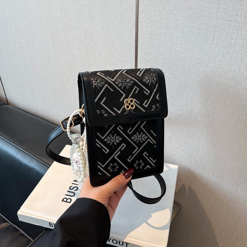 Summer Portable Niche Bag Women's Bucket Bag New Sweet and Exquisite Commuter Shoulder Messenger Bag