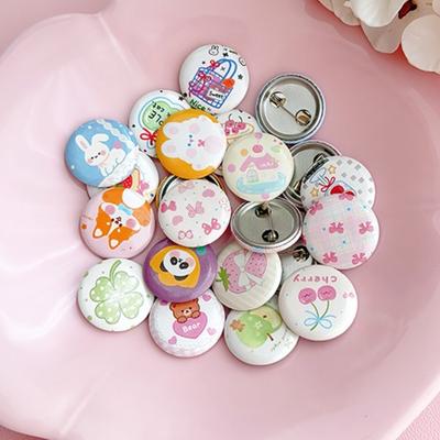 10Pz/sacchetto Giapponese Carino Cartone Animato 25mm Mini Spilla Borsa a Mano Zaino Tessuto DIY Spilla Decorativa Kawaii Spille (Modello Casuale)