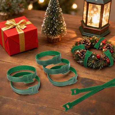 100Pcs Adjustable Plant Ties Christmas Wreath Hanging Straps Nylon Garden Cable Straps Xmas Tree Railing Tie Stair Door Banister Decoration