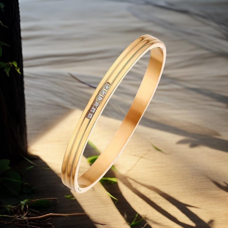 Bracelet Girls Niche Titanium Steel Jewelry Premium Sense Ins Wind Nail Opening Jewelry