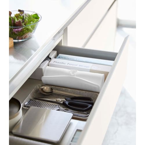 Yamazaki Tower Silicone Drying Mat, White, Dimensions: 47.2cm W X 21.8cm D X 0.6cm H (when In Use), Rolls Up for Storage, Washable, and Perfect for Dr