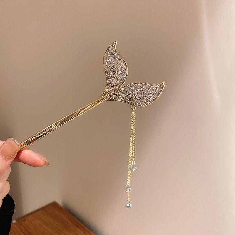 Luminous Tassel Lantern Hairpin: Retro Fairy Court Headwear