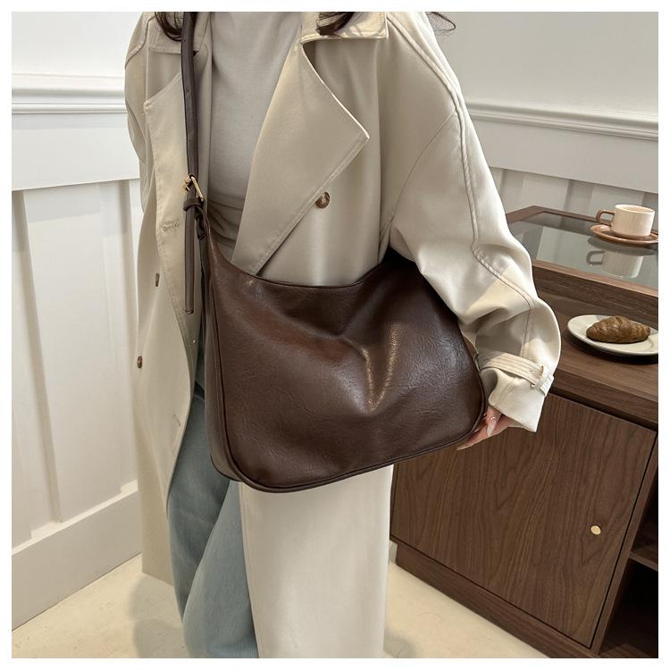Korean Style Faux Leather Shoulder Bag for Women Trendy Minimalist Crossbody Tote Handbag CLE